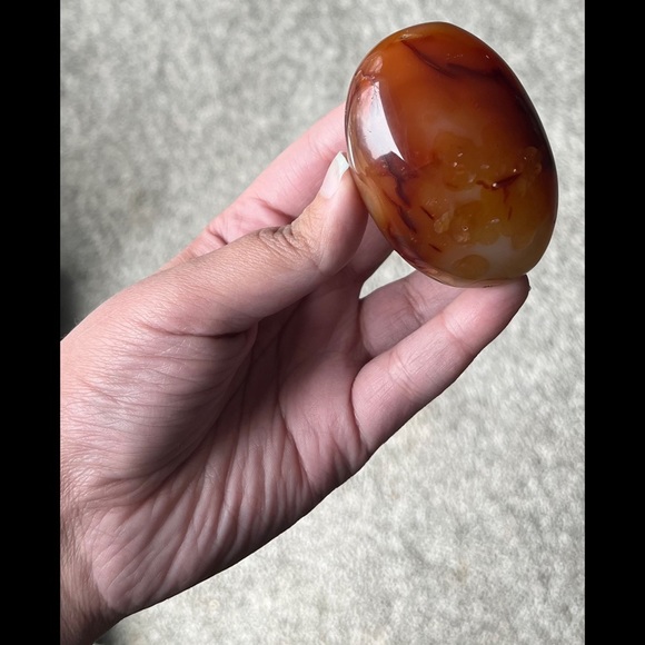 Carnelian Palm Stone - Picture 6 of 17
